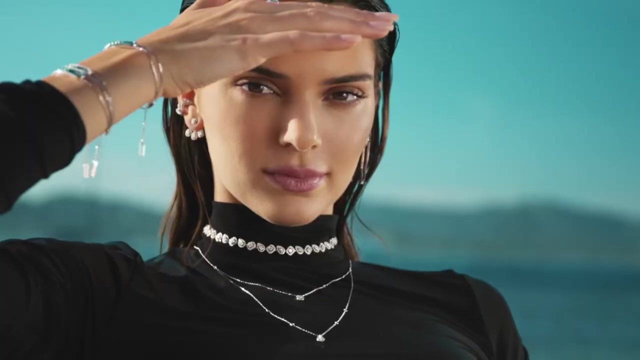 Kendall_Jenner_shines_as_the_new_face_of_Messika_campaign_hmnHs4blGUU_538.jpg