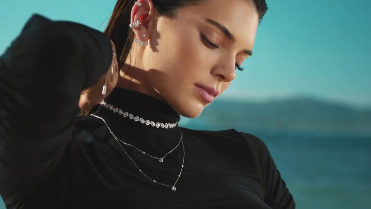 Kendall_Jenner_shines_as_the_new_face_of_Messika_campaign_hmnHs4blGUU_629.jpg