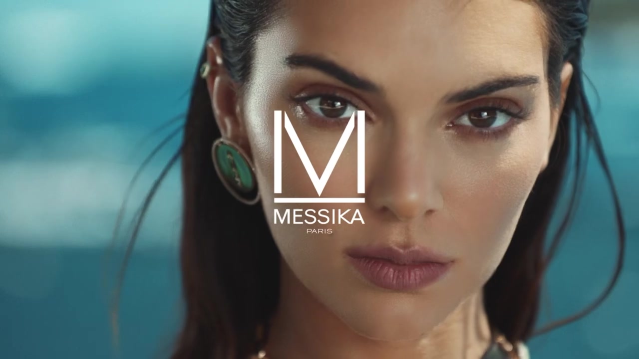 Kendall_Jenner_-_Lucky_Move_Collection_5BrXSvacGwsT45D_006.jpg