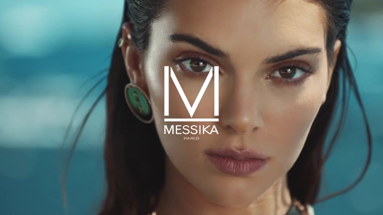 Kendall_Jenner_-_Lucky_Move_Collection_5BrXSvacGwsT45D_010.jpg