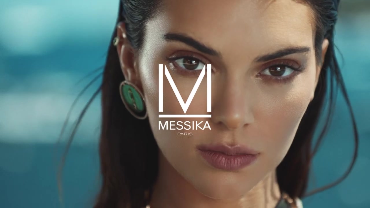Kendall_Jenner_-_Lucky_Move_Collection_5BrXSvacGwsT45D_011.jpg