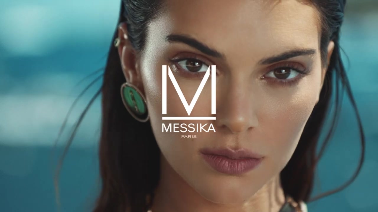 Kendall_Jenner_-_Lucky_Move_Collection_5BrXSvacGwsT45D_013.jpg