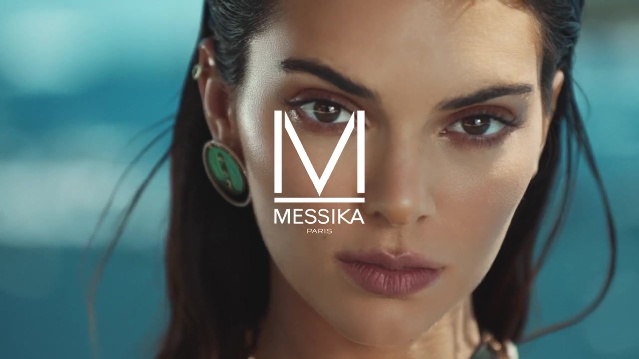 Kendall_Jenner_-_Lucky_Move_Collection_5BrXSvacGwsT45D_015.jpg