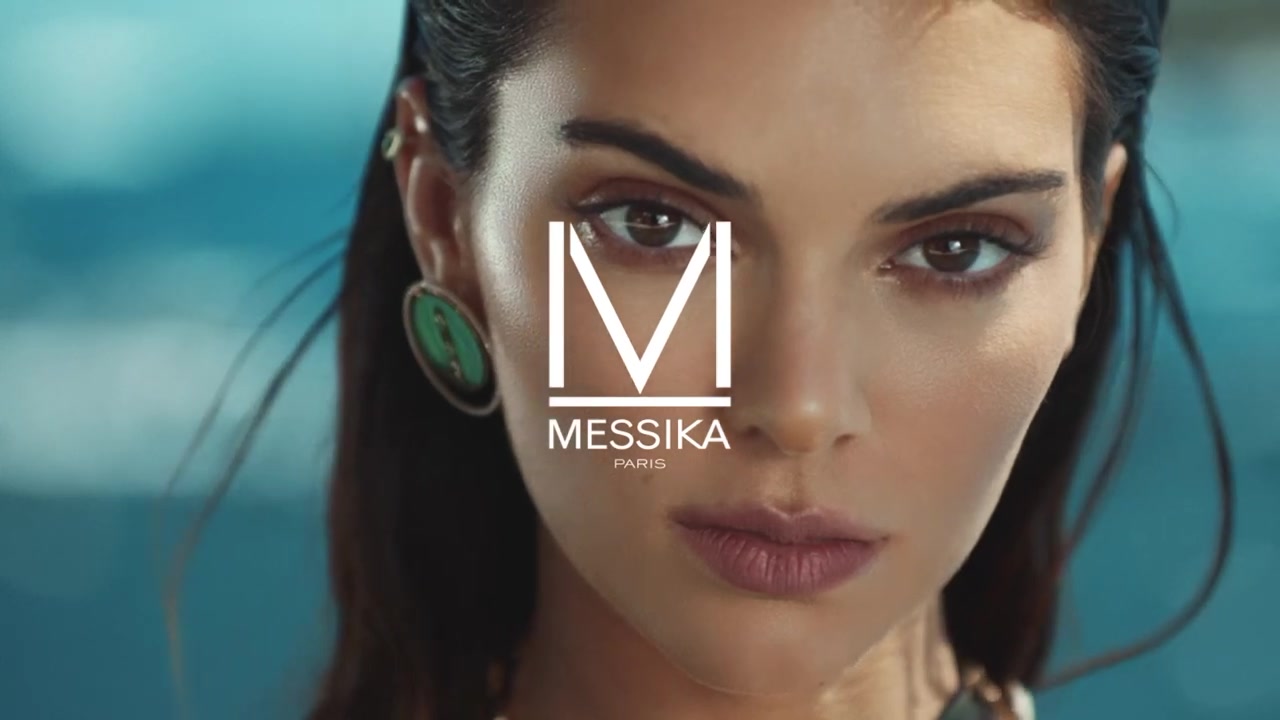 Kendall_Jenner_-_Lucky_Move_Collection_5BrXSvacGwsT45D_016.jpg