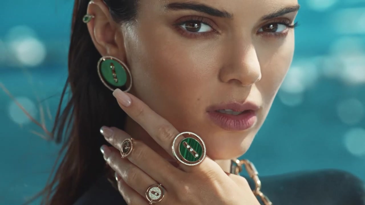 Kendall_Jenner_-_Lucky_Move_Collection_5BrXSvacGwsT45D_170.jpg