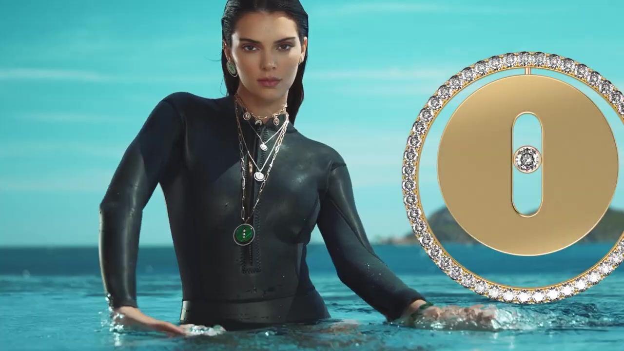 Kendall_Jenner_-_Lucky_Move_Collection_5BrXSvacGwsT45D_188.jpg