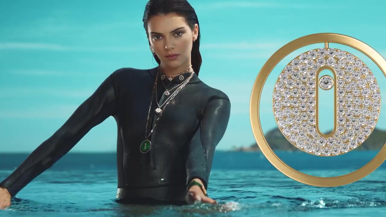 Kendall_Jenner_-_Lucky_Move_Collection_5BrXSvacGwsT45D_199.jpg