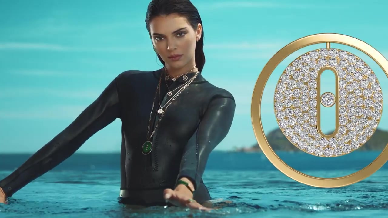 Kendall_Jenner_-_Lucky_Move_Collection_5BrXSvacGwsT45D_209.jpg