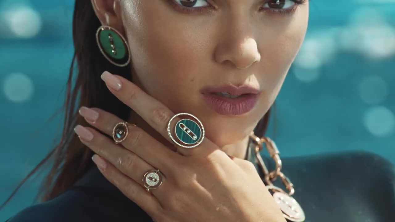 Kendall_Jenner_-_Lucky_Move_Collection_5BrXSvacGwsT45D_210.jpg