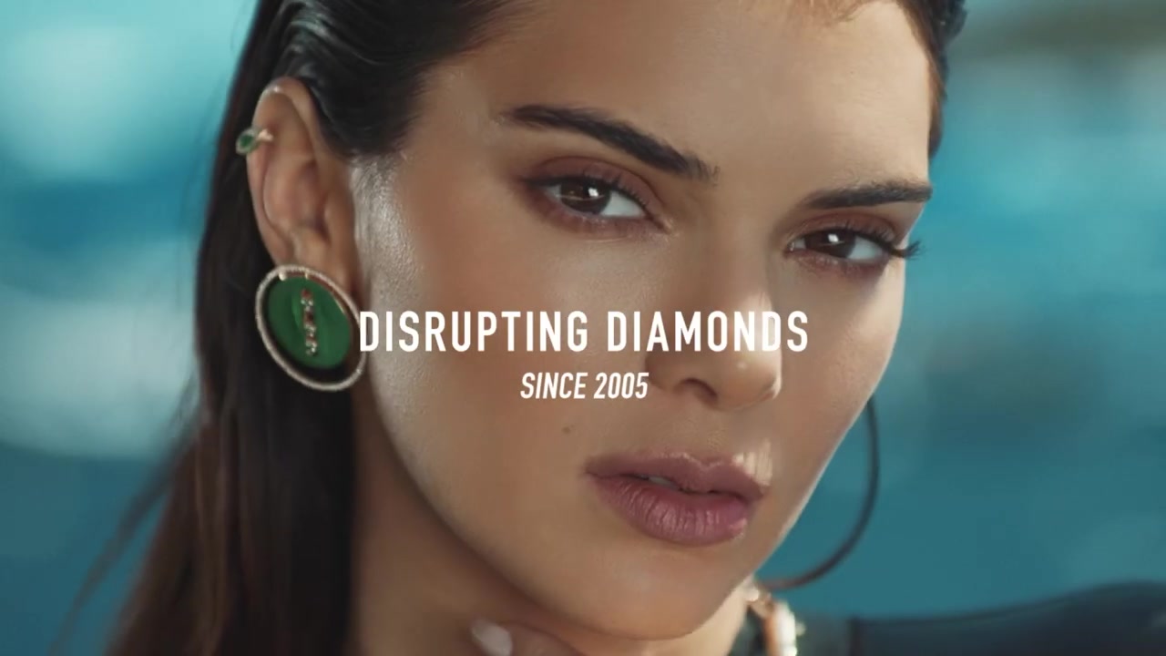 Kendall_Jenner_-_Lucky_Move_Collection_5BrXSvacGwsT45D_274.jpg