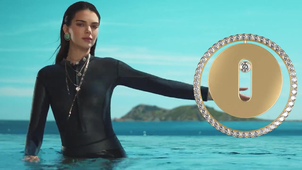Kendall_Jenner_-_Lucky_Move_Collection_5BrXSvacGwsT45D_339.jpg