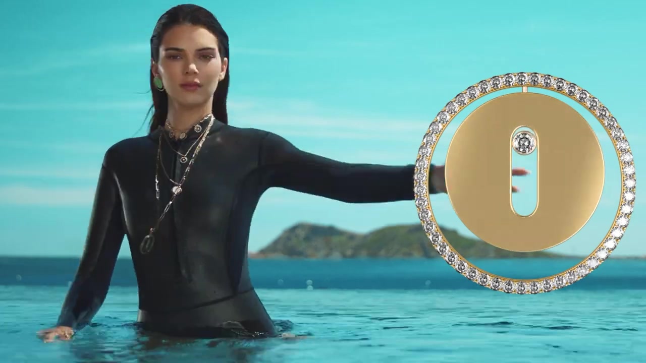 Kendall_Jenner_-_Lucky_Move_Collection_5BrXSvacGwsT45D_344.jpg