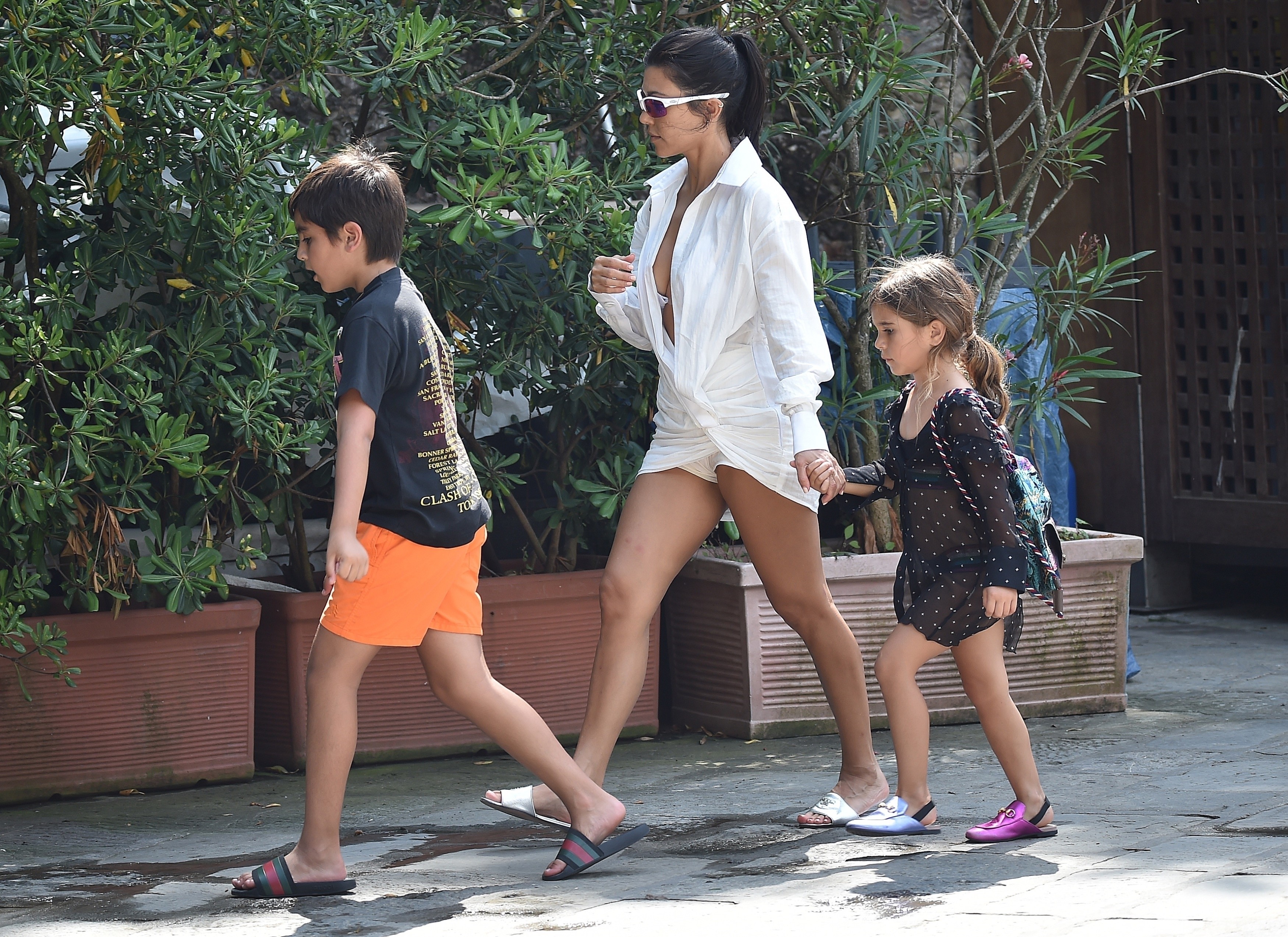 Access_Kardashian_001.jpg