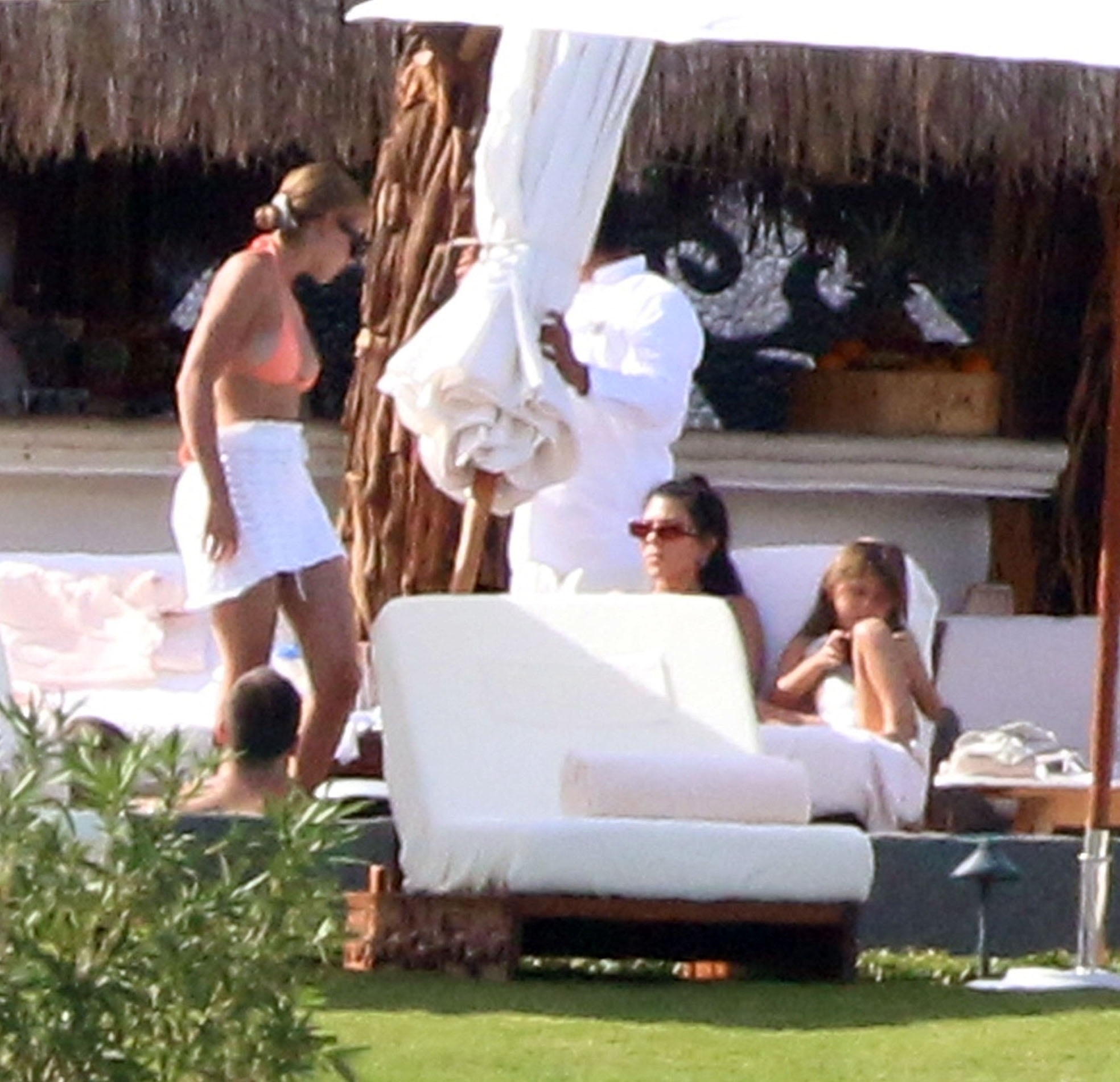 Access_Kardashian_004.jpg