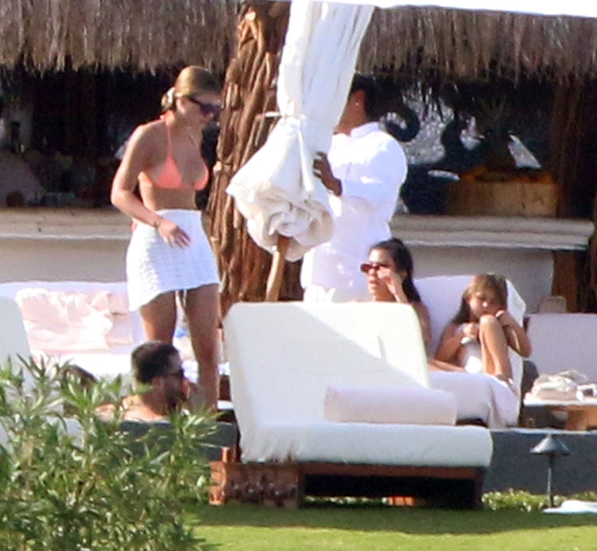 Access_Kardashian_005.jpg