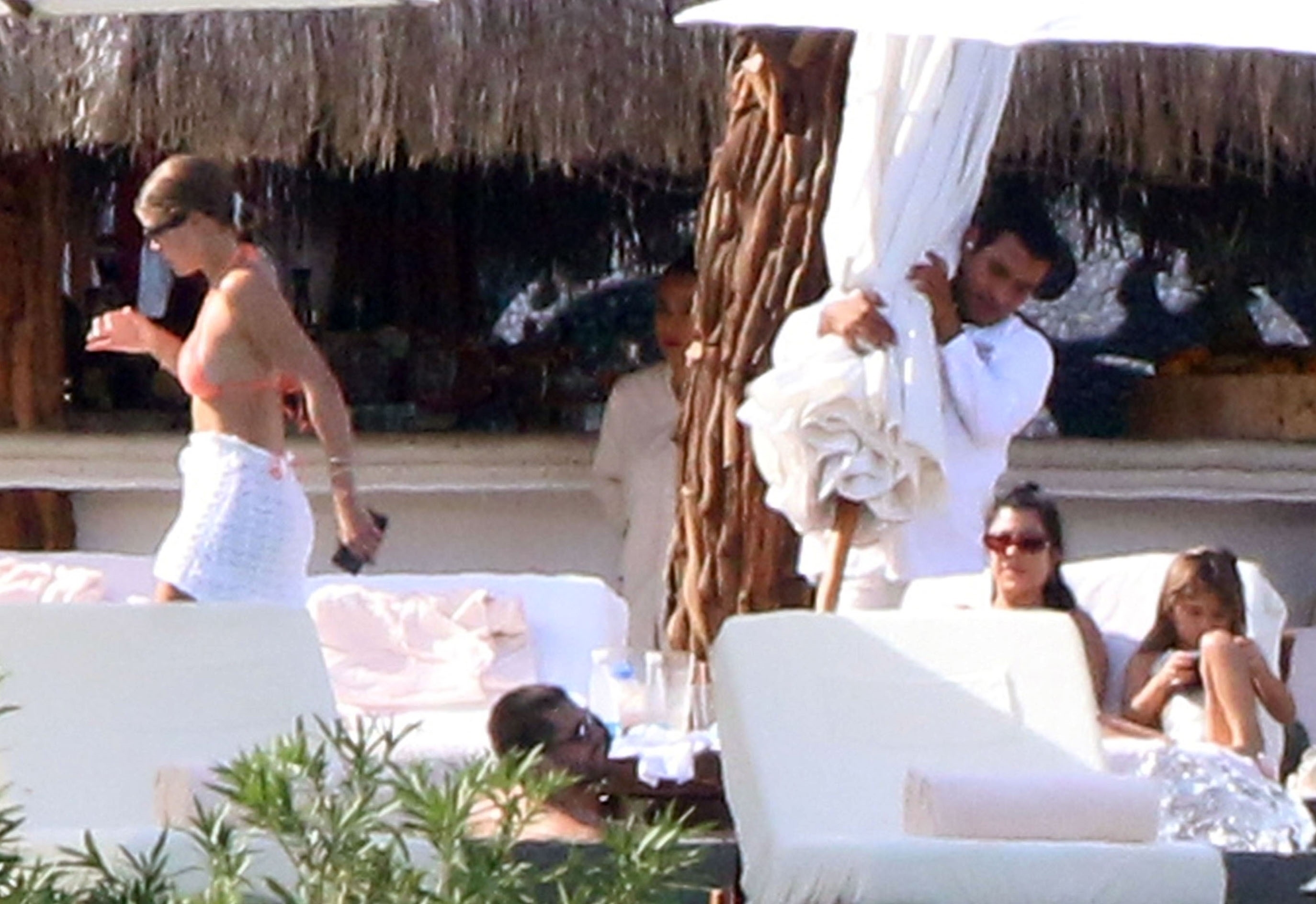 Access_Kardashian_006.jpg