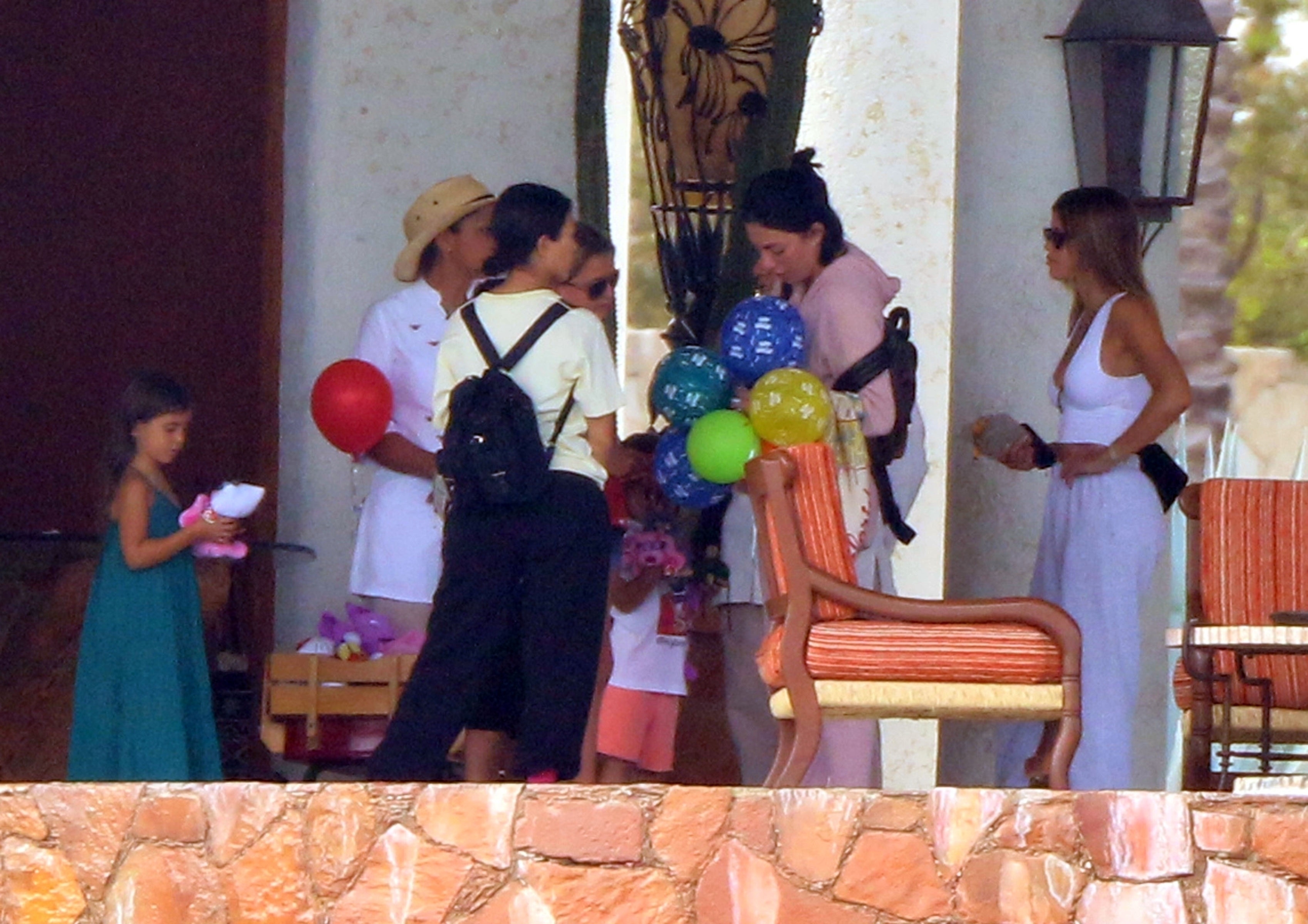 Access_Kardashian_001.jpg