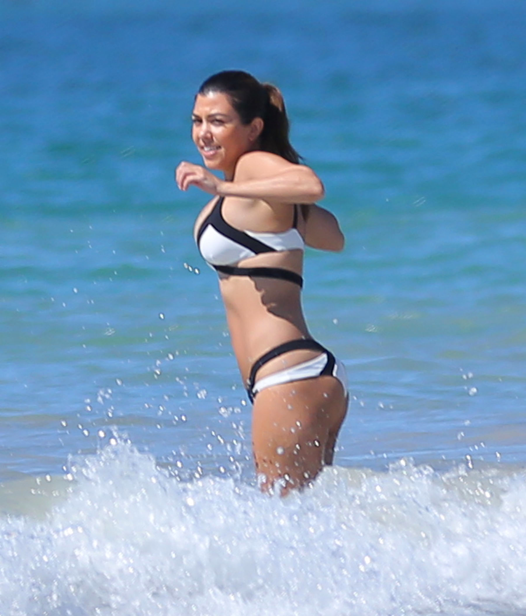 Access_Kardashian_001.jpg