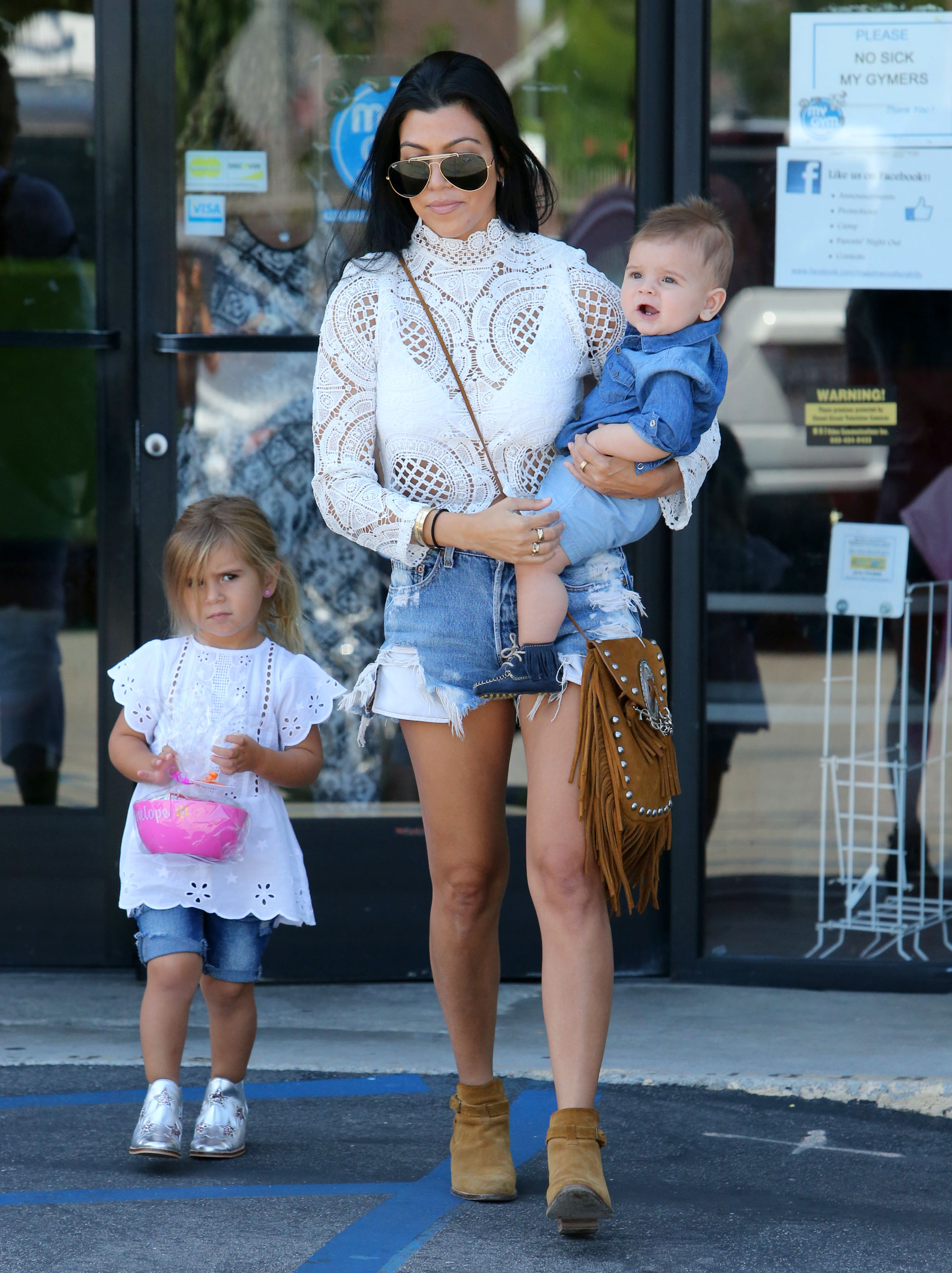 Access_Kardashian_001.jpg