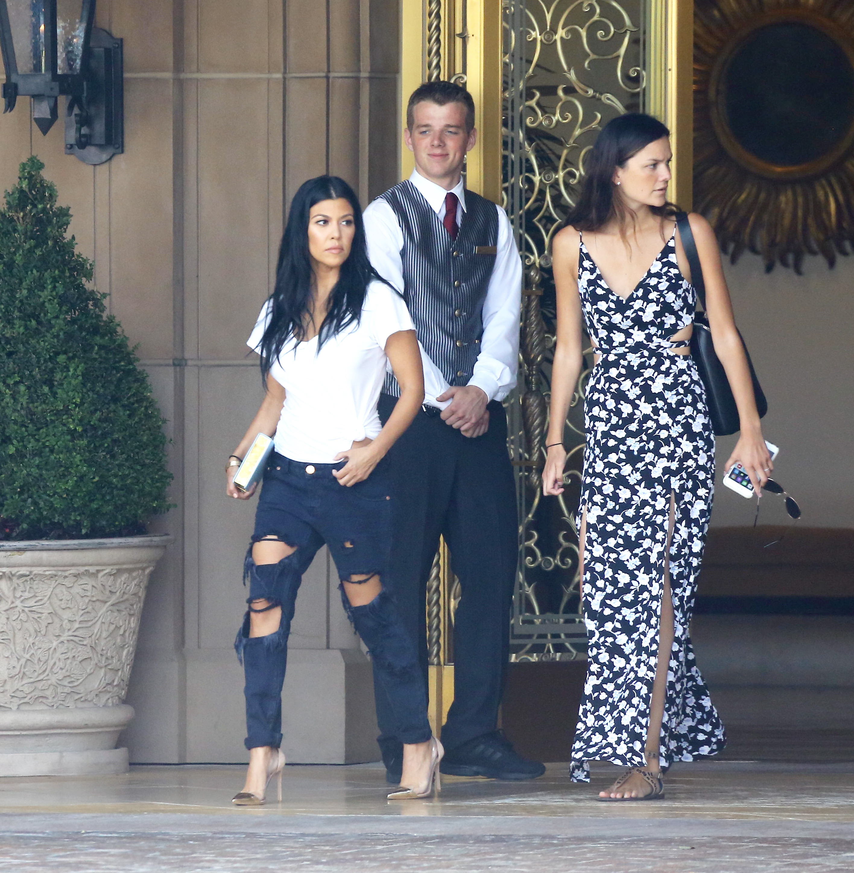 Access_Kardashian_001.jpeg