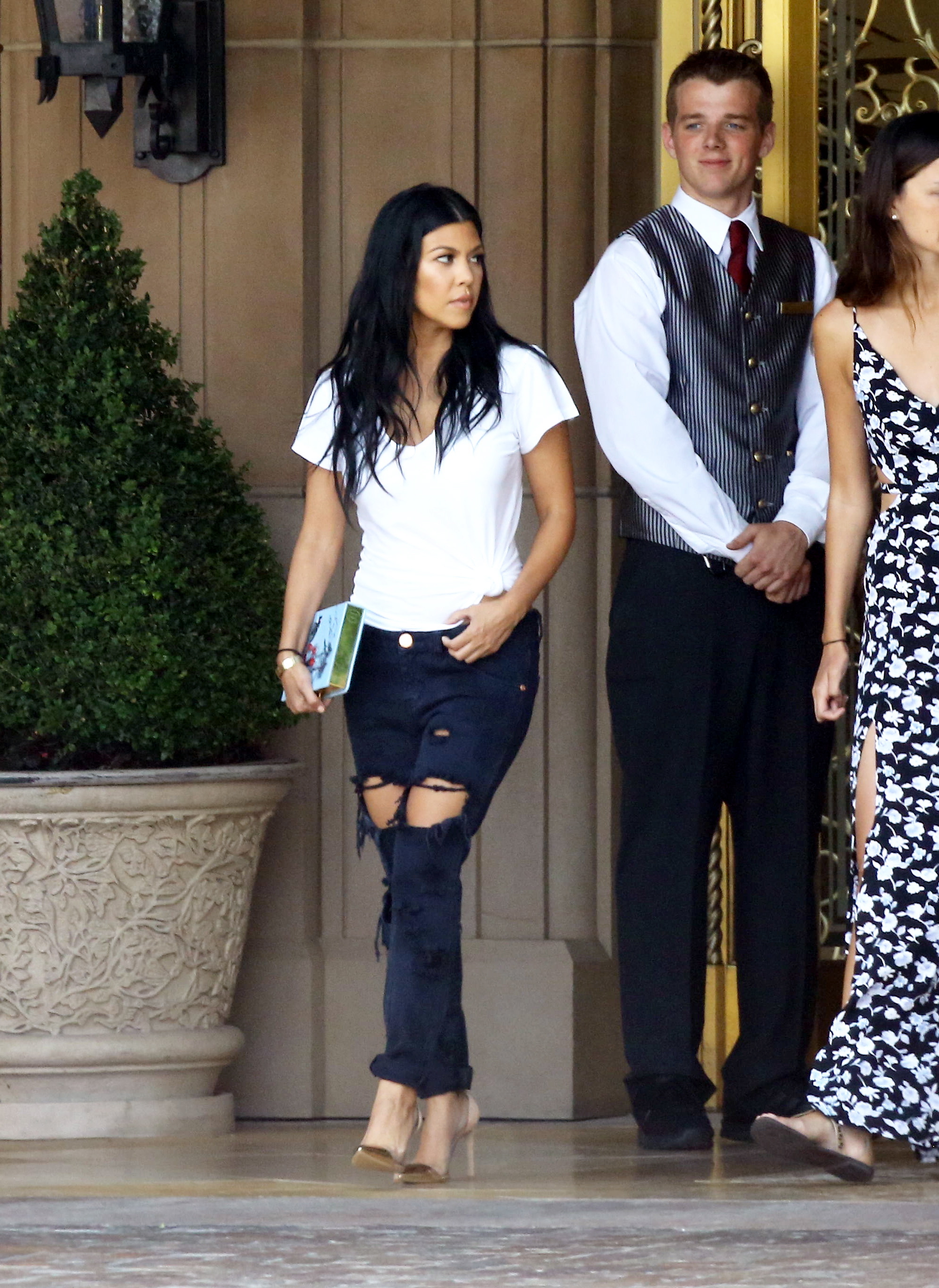 Access_Kardashian_002.jpeg