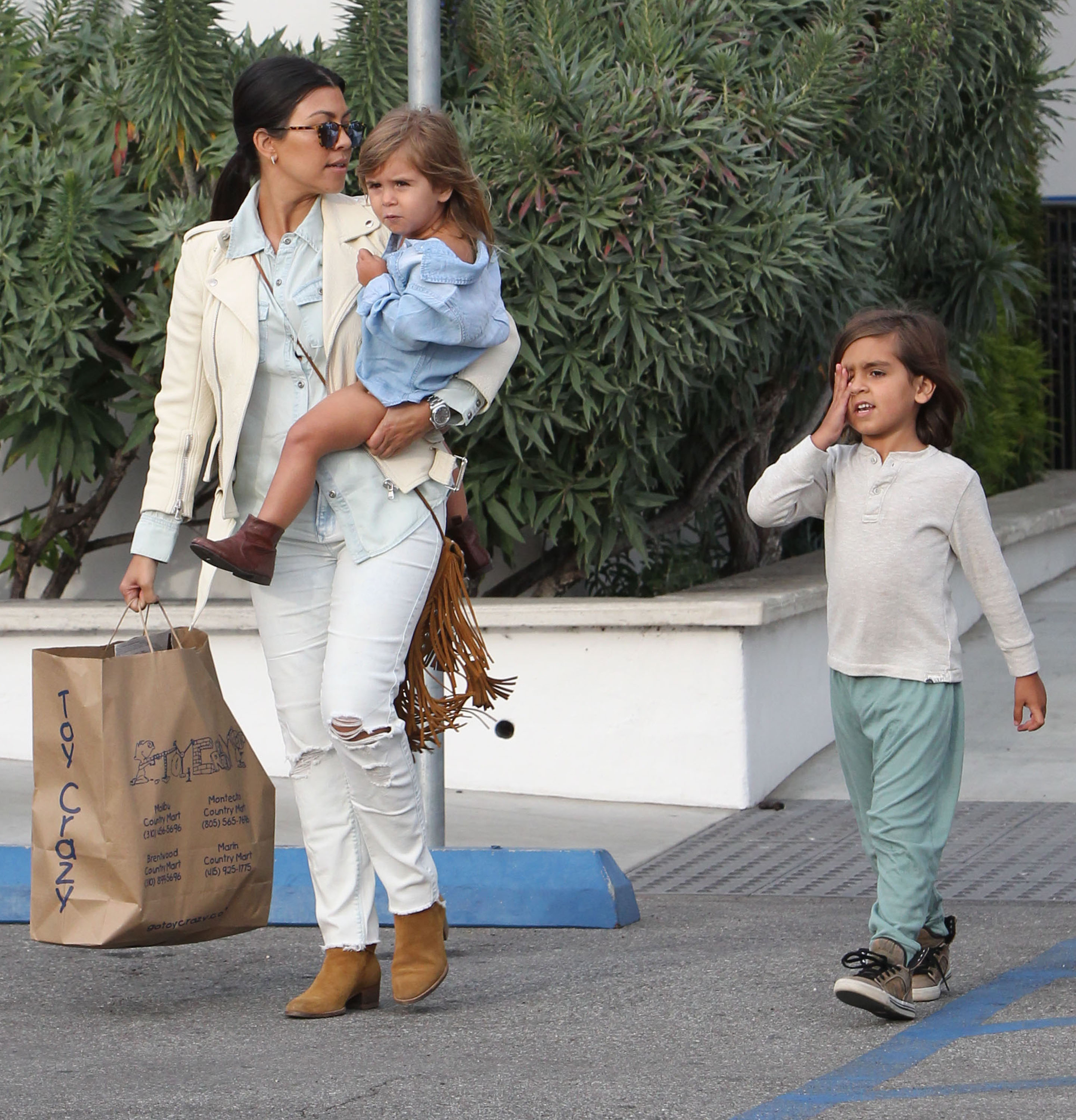 Access_Kardashian_003.jpg