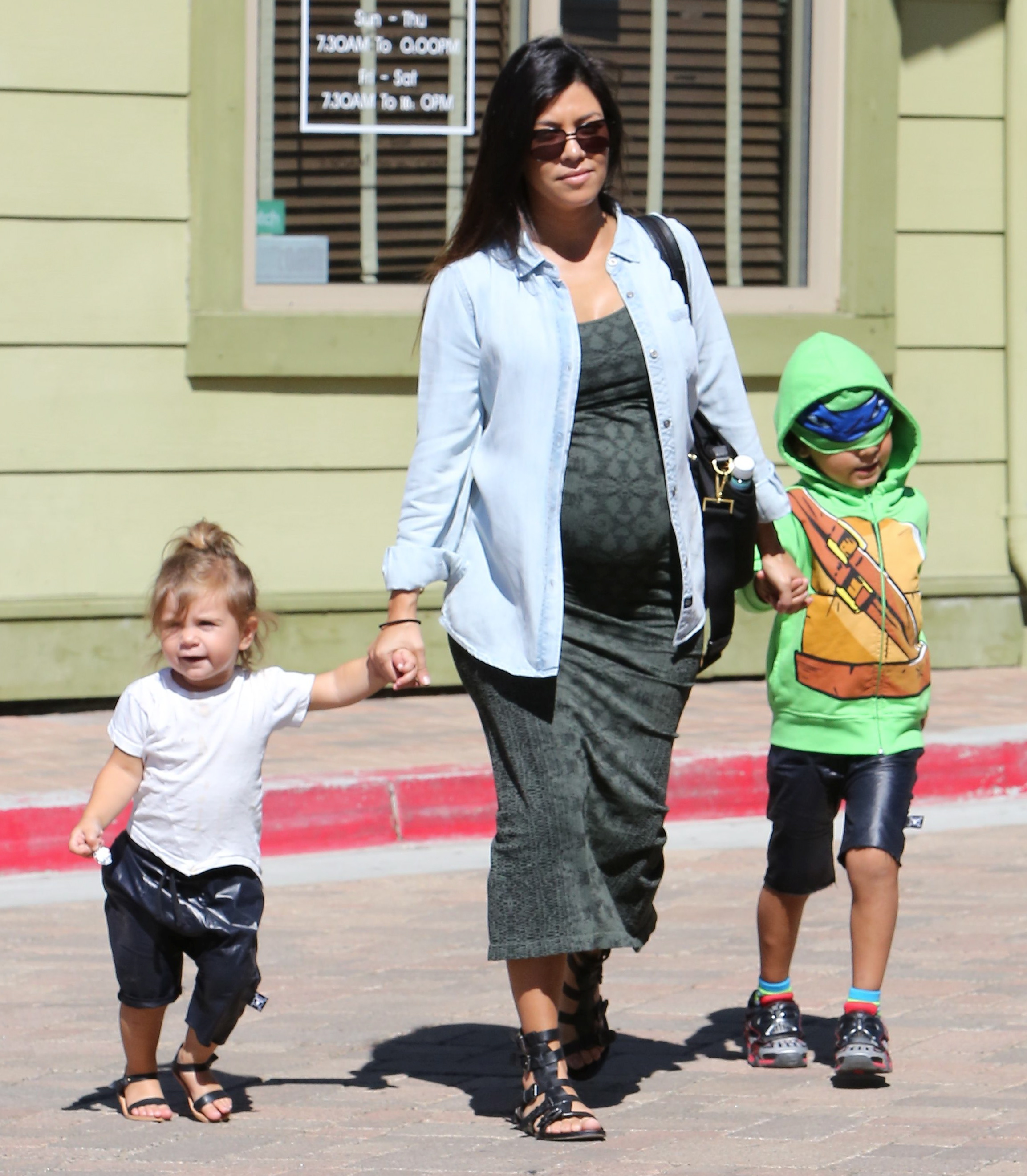 Access_Kardashian_003.jpg
