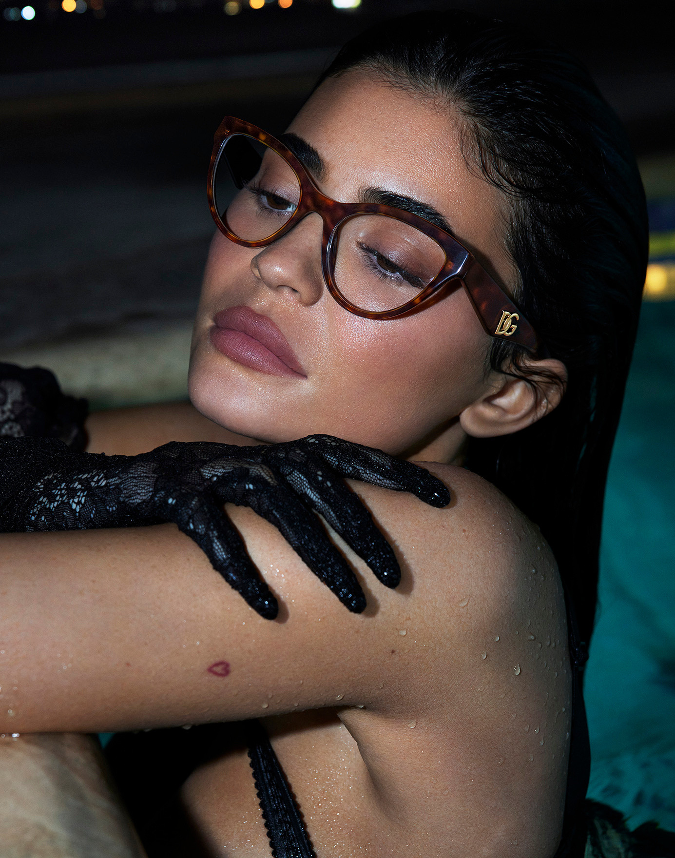 Access_Kardashian_001.jpg