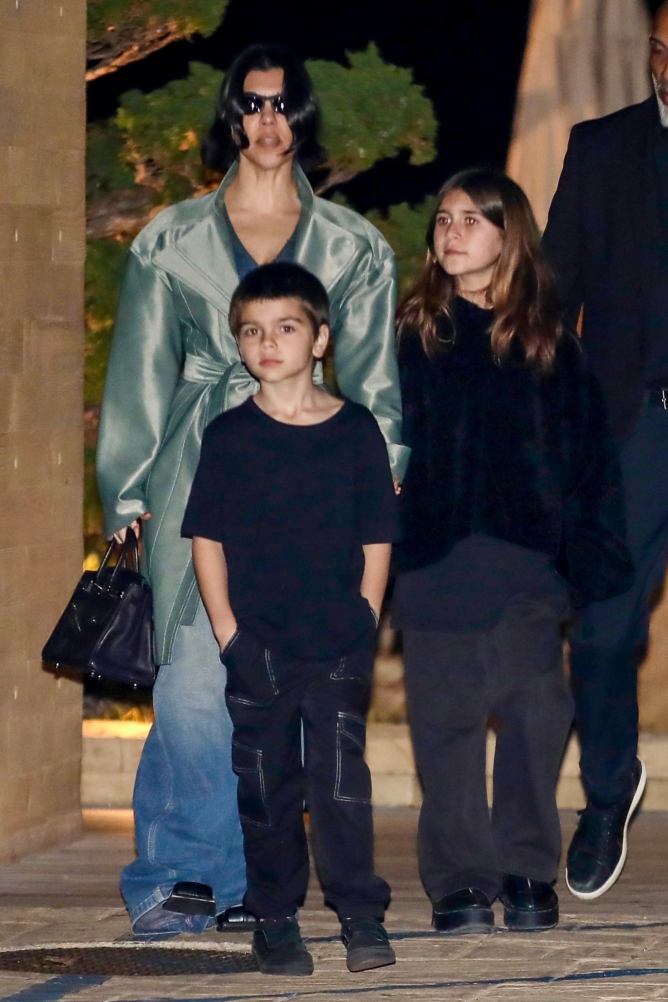 Access_Kardashian_001.jpg