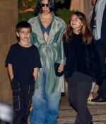 Access_Kardashian_002.jpg