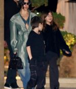 Access_Kardashian_005.jpg