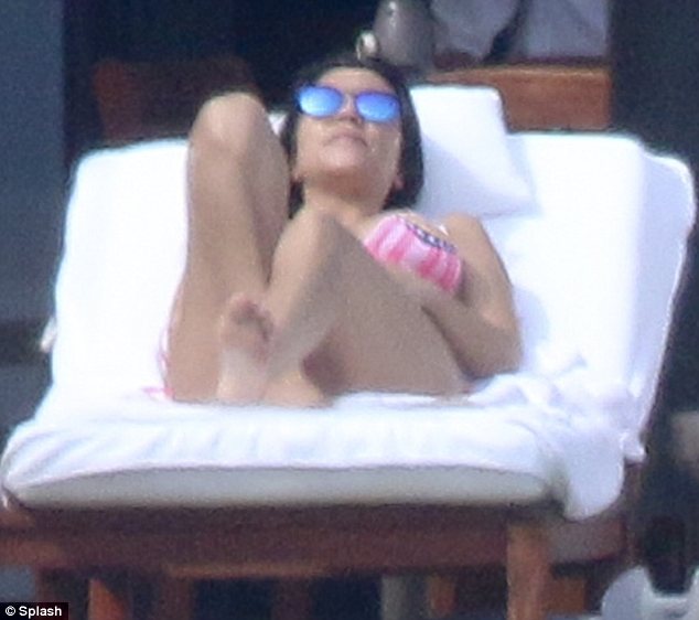 Access_Kardashian_002.jpg