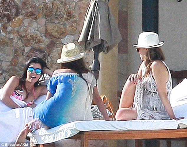Access_Kardashian_007.jpg