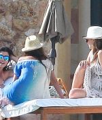 Access_Kardashian_007.jpg