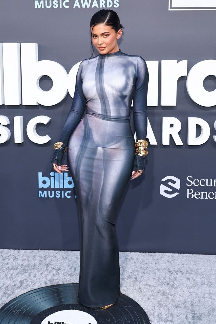 Access_Kardashian_140.jpg