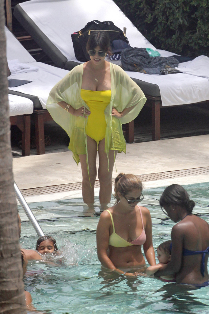 Access_Kardashian_005.jpg