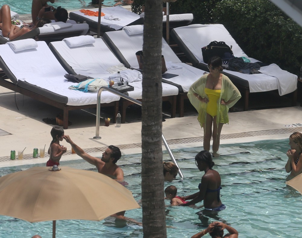 Access_Kardashian_49.jpg