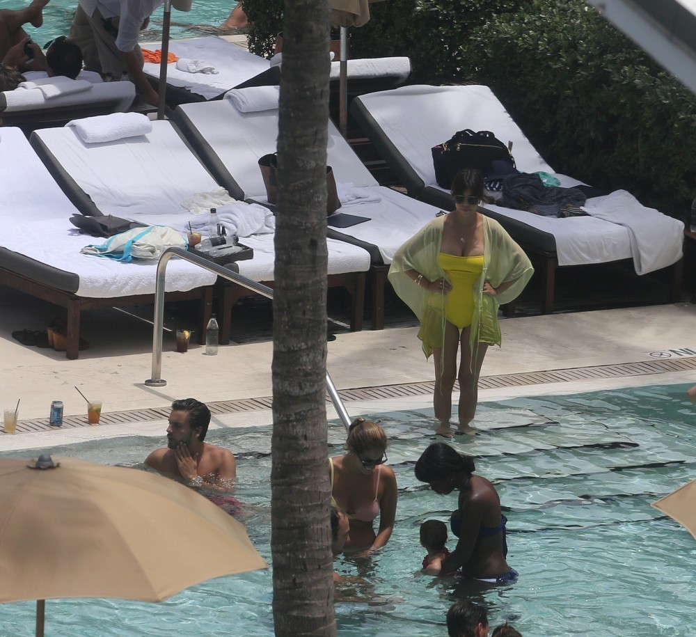 Access_Kardashian_56.jpg