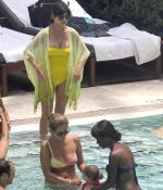Access_Kardashian_006.jpg