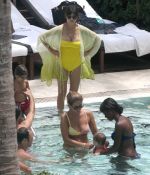 Access_Kardashian_19.jpg