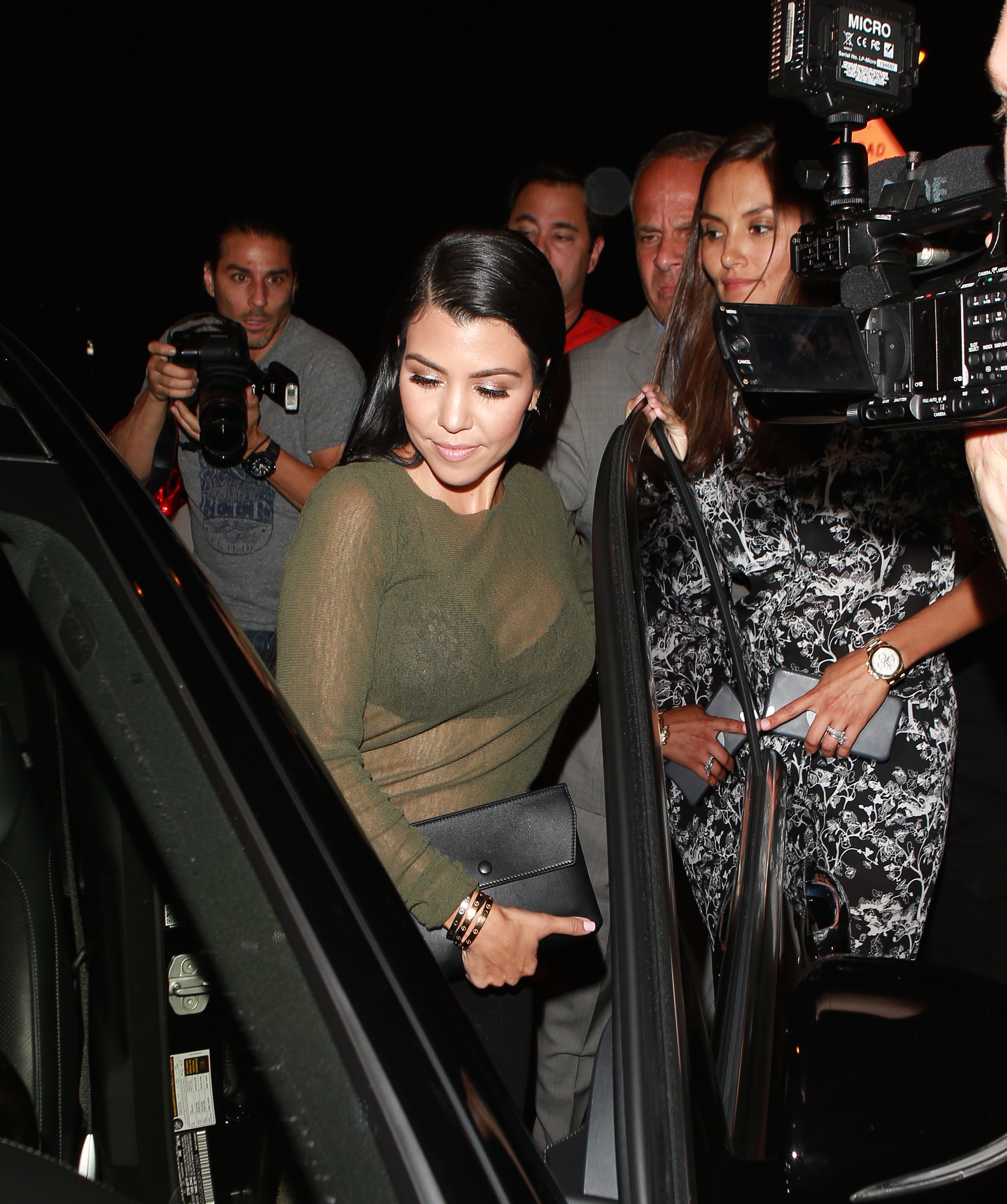 Access_Kardashian_003.jpg