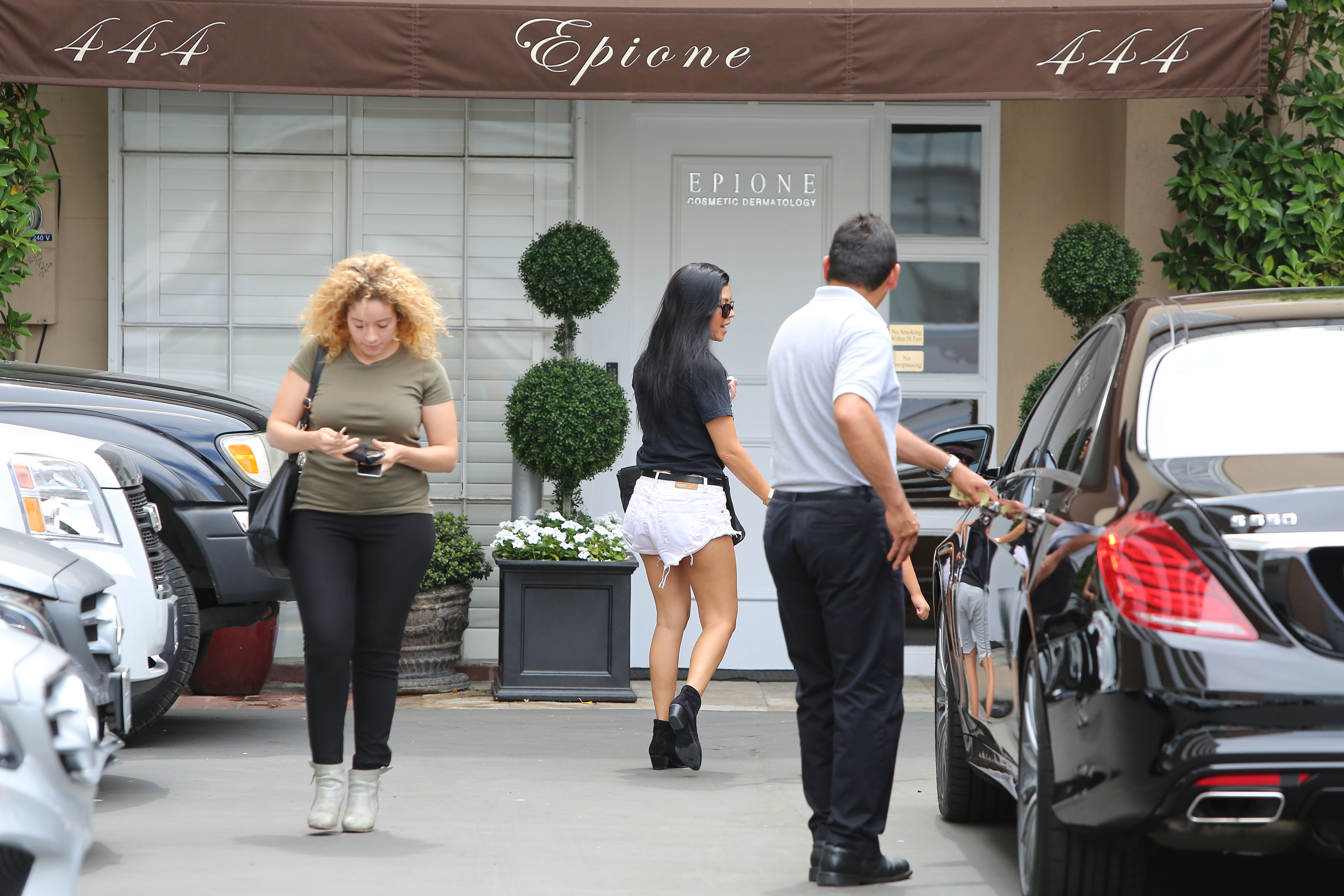 Access_Kardashian_005.jpg
