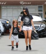 Access_Kardashian_001.jpg