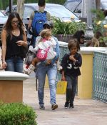 Access_Kardashian_004.jpg