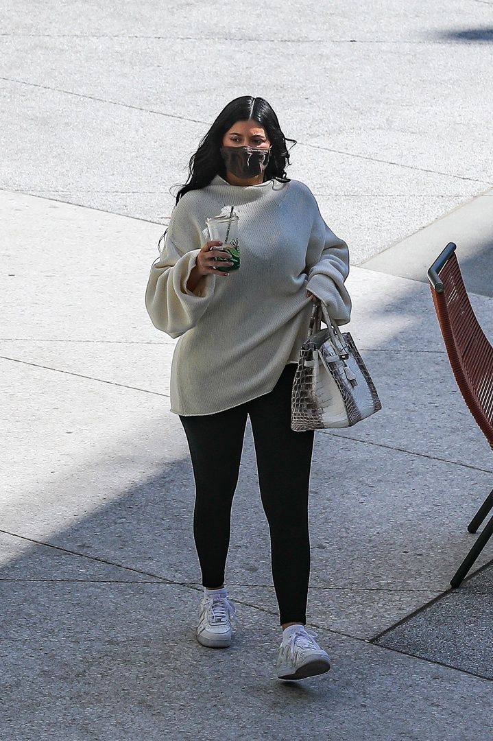 Access_Kardashian_002.jpg