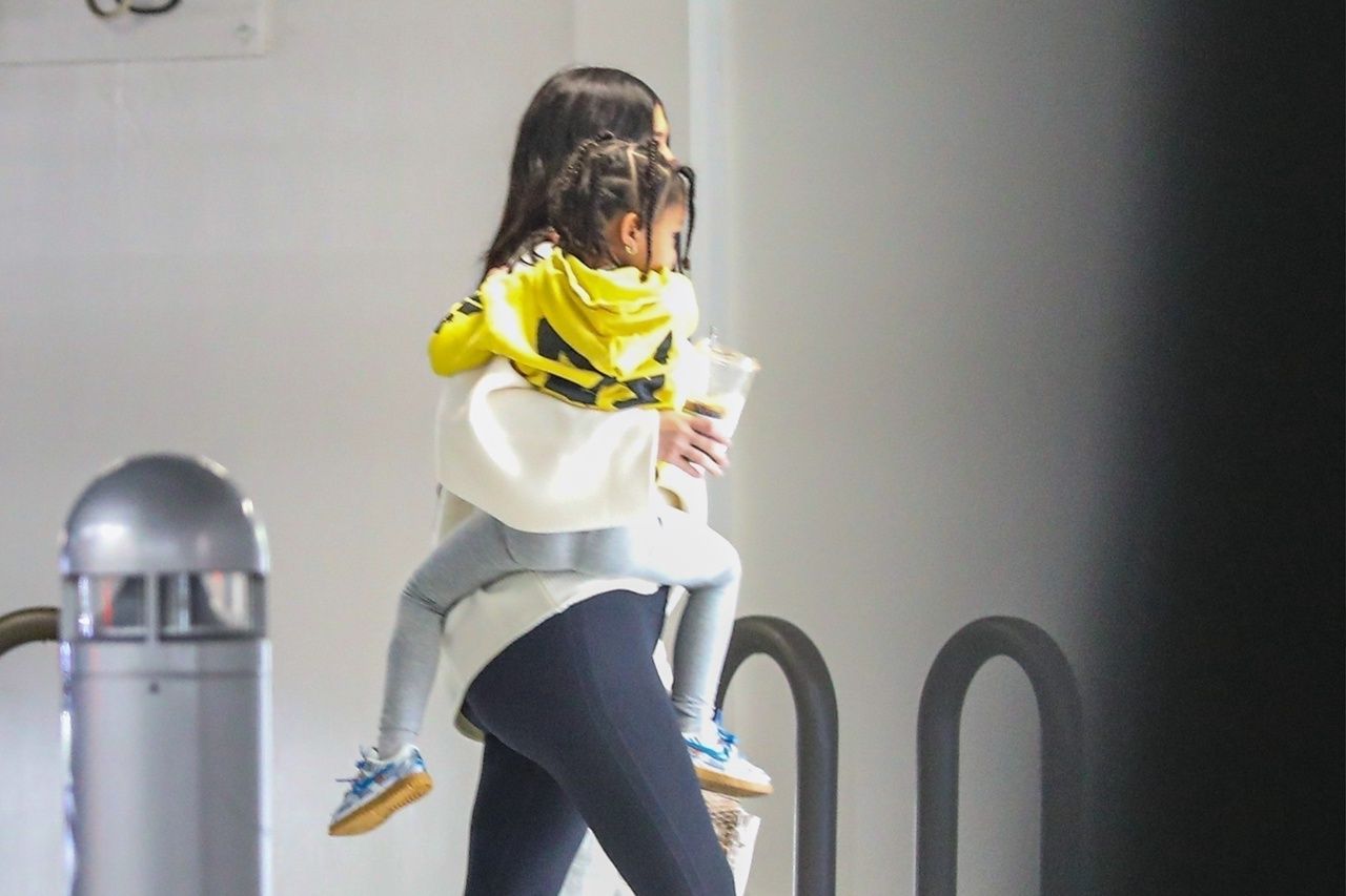 Access_Kardashian_003.jpg