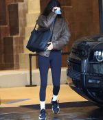 Acess_Kardashian_003.jpg