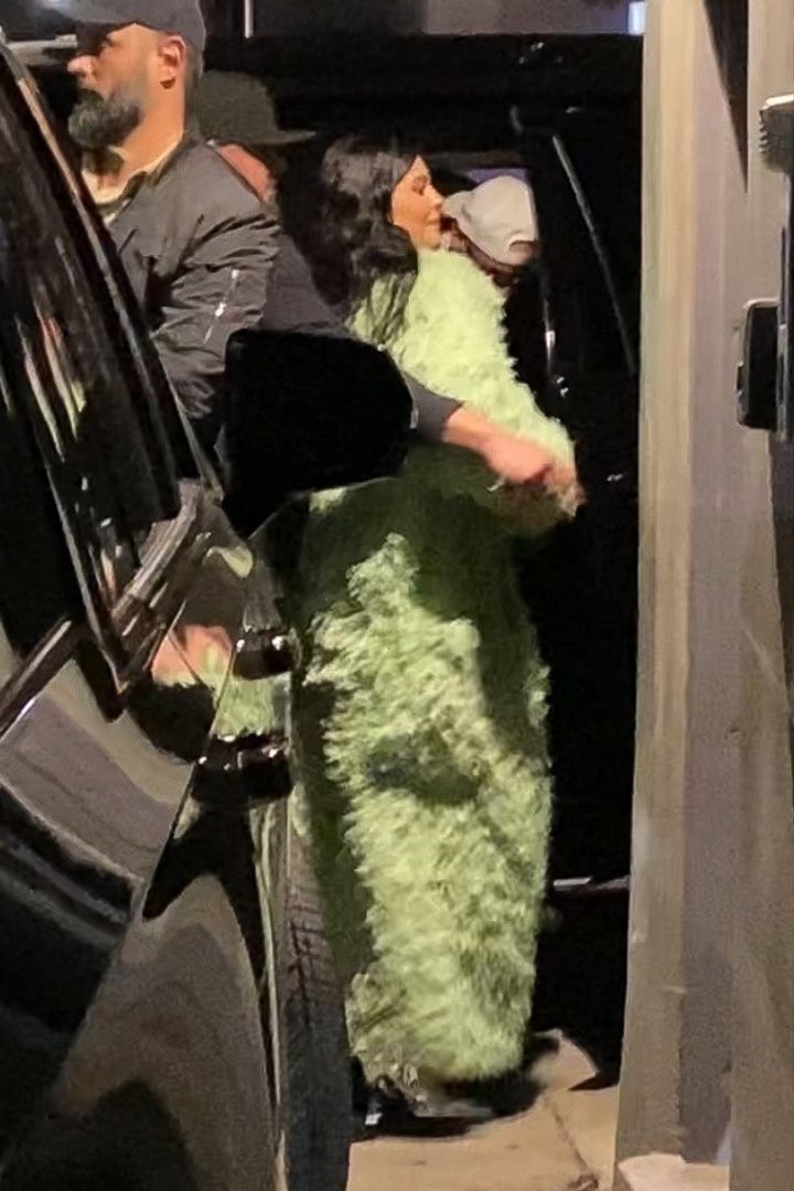 Access_Kardashian_001.jpg