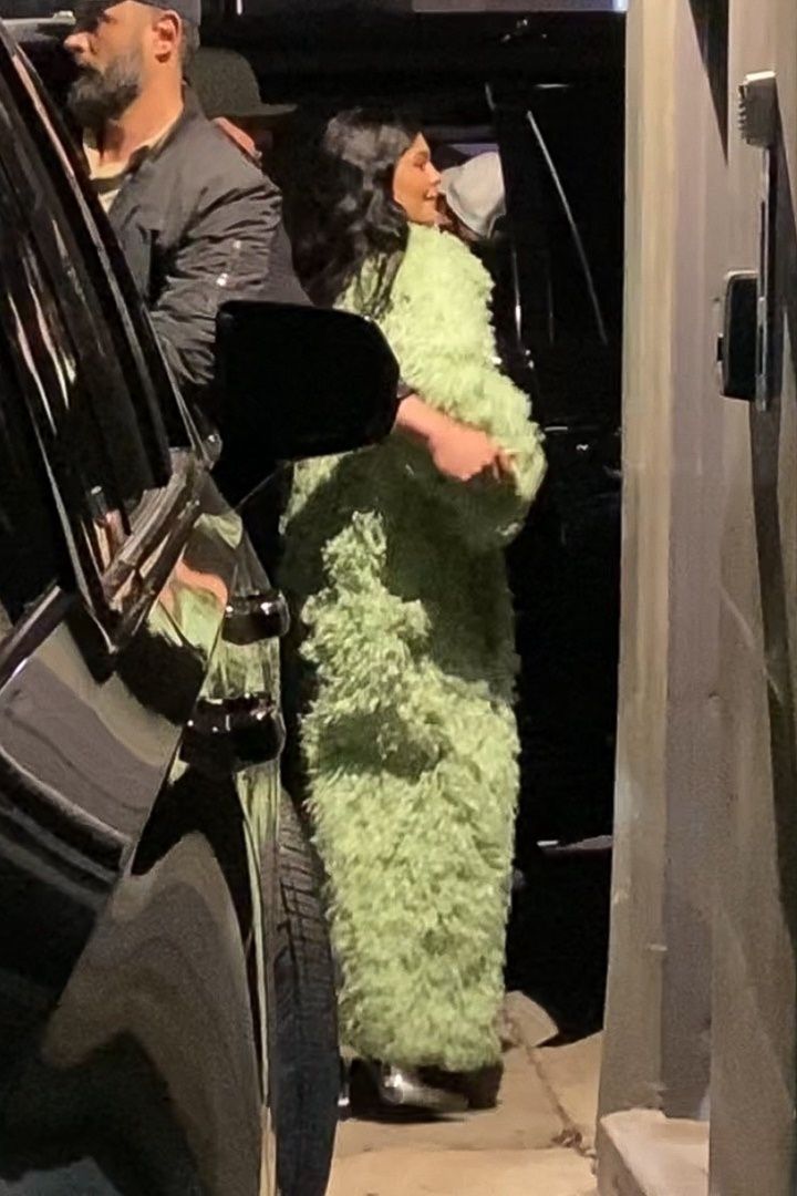 Access_Kardashian_003.jpg