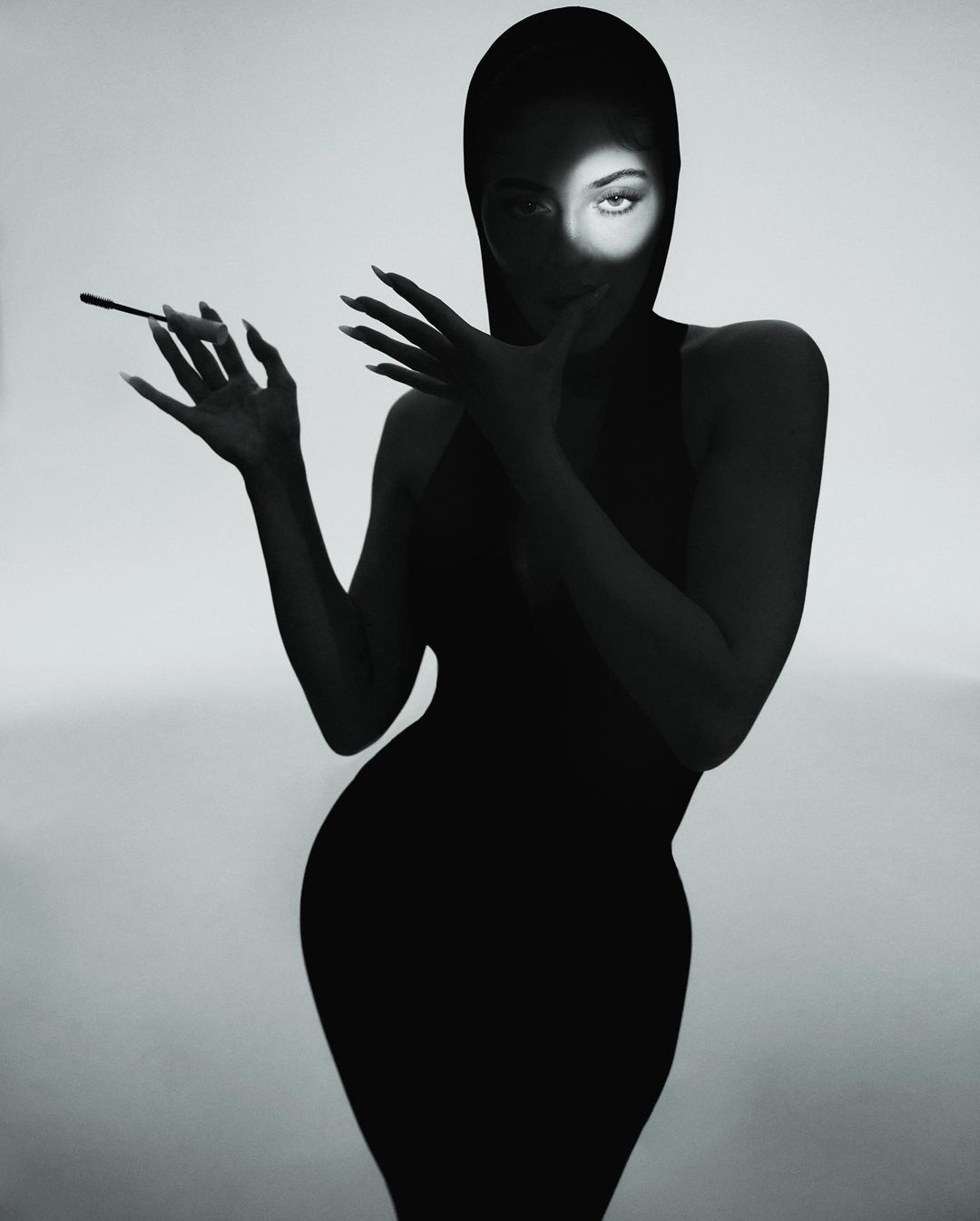 Acess_Kardashian_001.jpg
